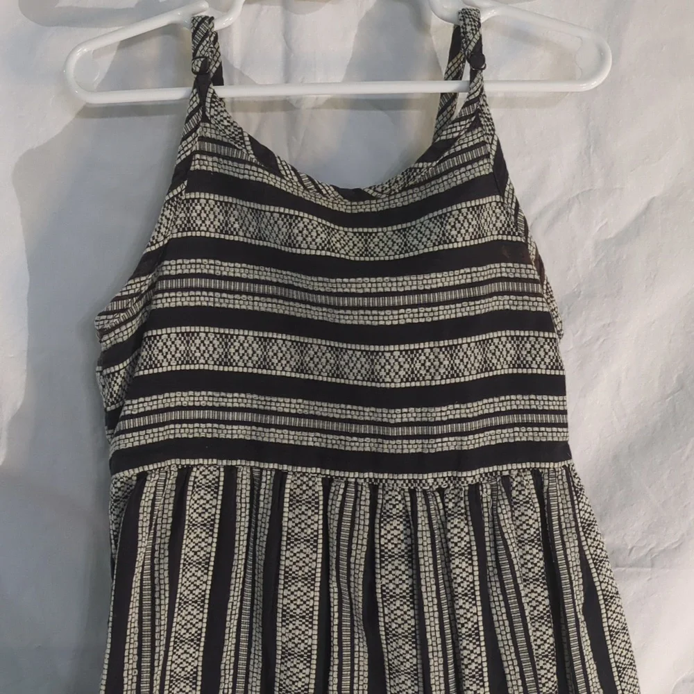 Old Navy | Black and White Woven Pattern Sundress Elastic Back Adjust Straps | M